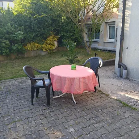 Gemuetliche 2-zimmer-wohnung Mit Top-anbindung *