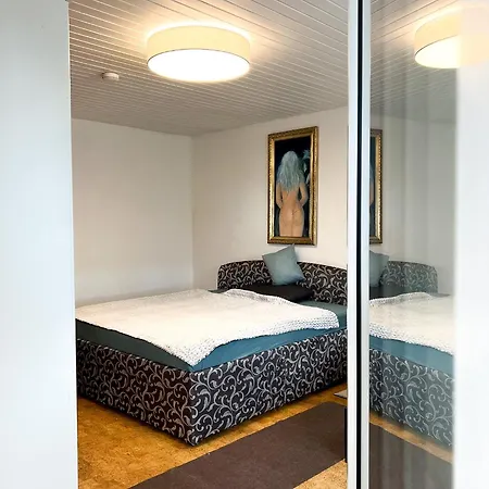 Gemuetliche 2- Zimmer Wohnung Mit Top Anbindung *