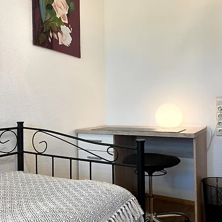 Gemuetliche 2- Zimmer Wohnung Mit Top Anbindung *