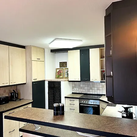 Gemuetliche 2- Zimmer Wohnung Mit Top Anbindung *